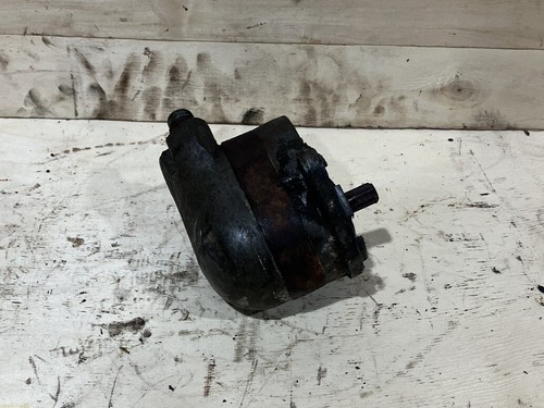 John deere 3235b mower cutting - deere,