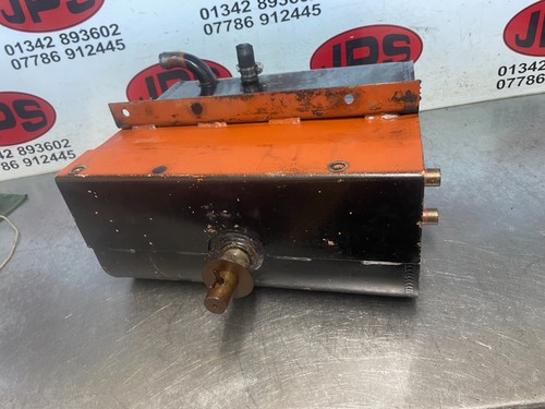 Metal hydraulic oil tank - , x